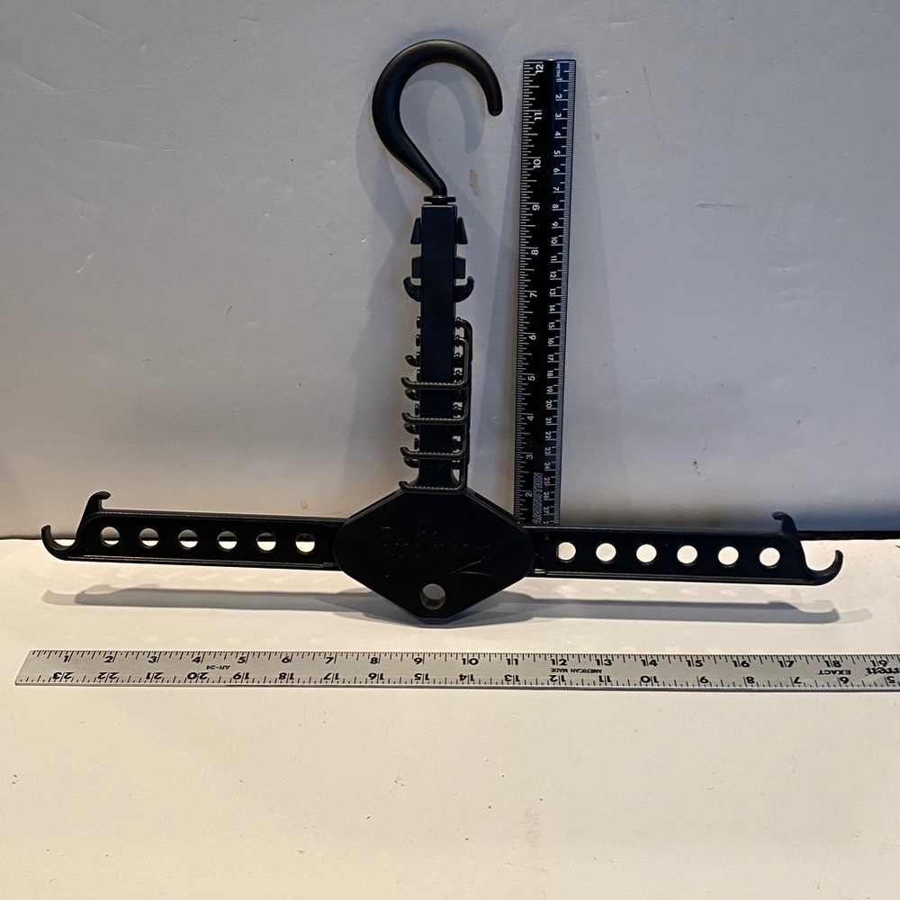 NWOT One “Hook ‘n Hang” Tie Rack, Belt Rack, Clothing Rack - Picture 3 of 3